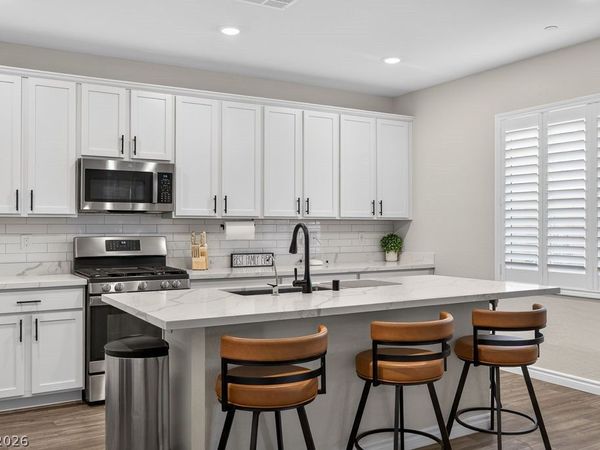 8854 Mountain Lion Avenue, Las Vegas, NV 89166