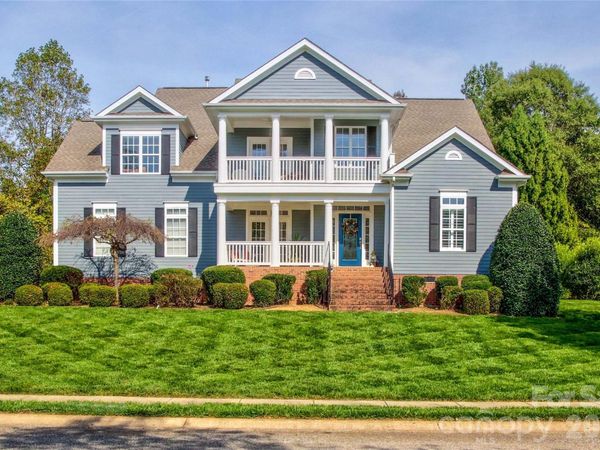 184 Hunters Hill Drive, Statesville, NC 28677