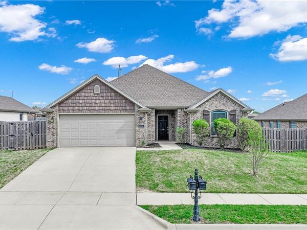 1120 Gardenia Street , Centerton, AR 72719