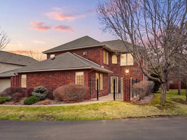 1820 Hunter Hill Road, Hudson, WI 54016