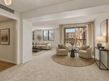 7200 York Avenue S, Unit 220, Edina, MN 55435