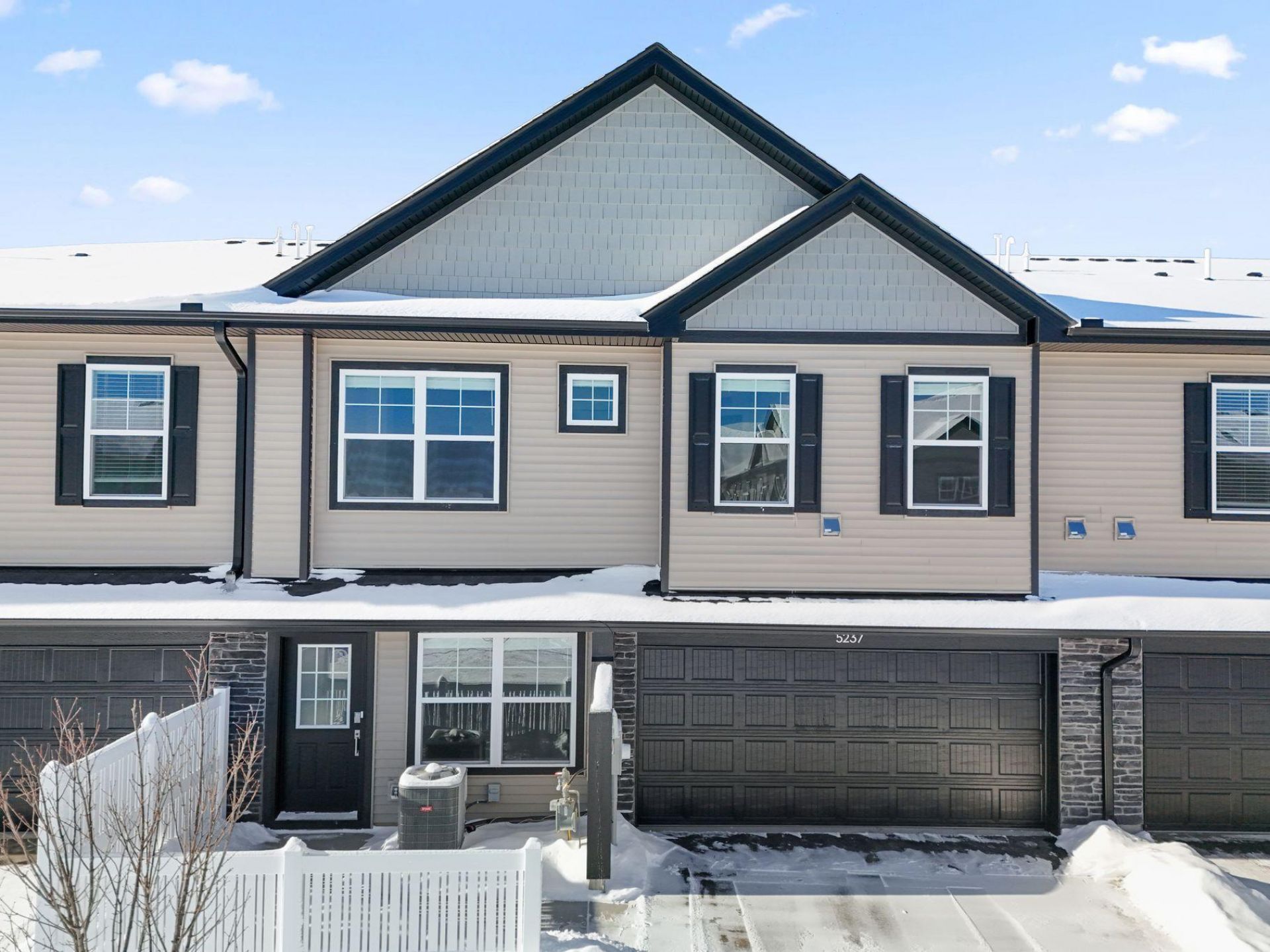 5237 Long Pointe Pass, Woodbury, MN 55129 Main Photo