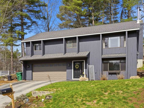 11 Olympia Circle, Nashua, NH 03062