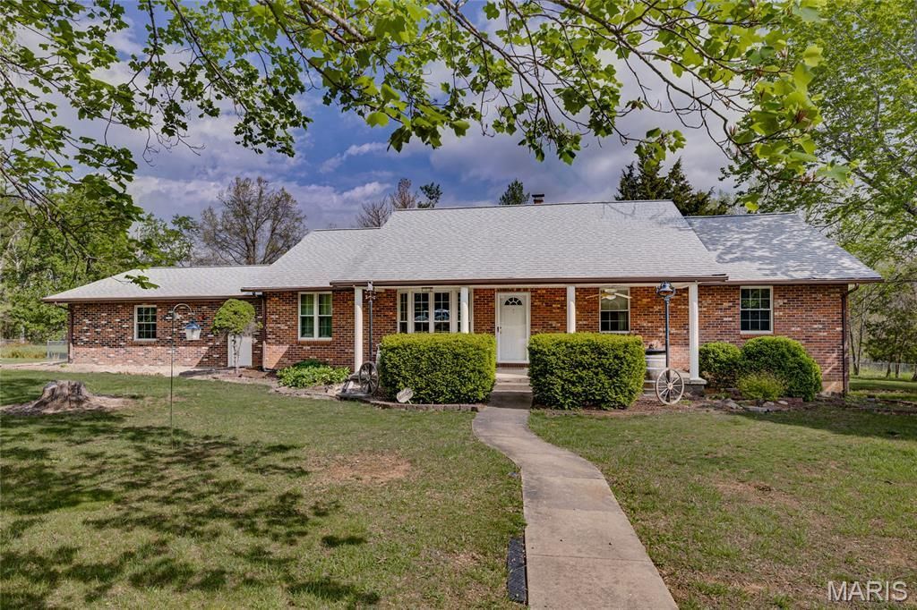 3327 Burton Road, Farmington, MO 63640 Main Photo