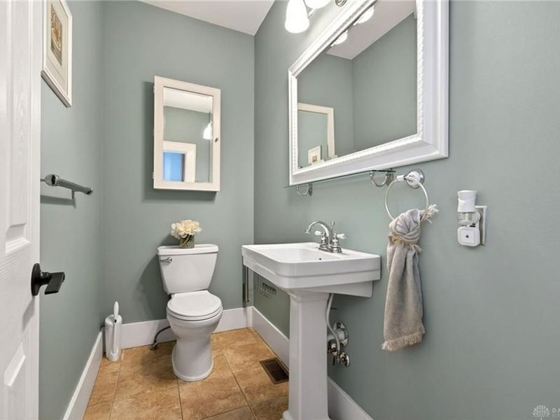 11 Forrer Boulevard, Oakwood, OH 45419 Photo 25