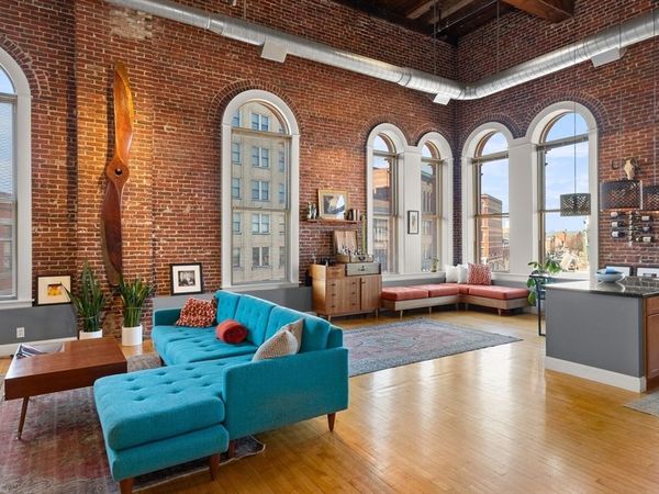 10 Kearney Sq, Unit 404, Lowell, MA 01852