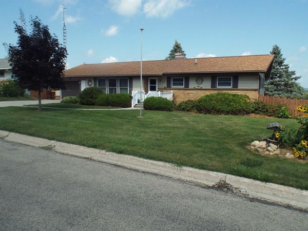 475 W Columbia Avenue, STOCKTON, IL 61085