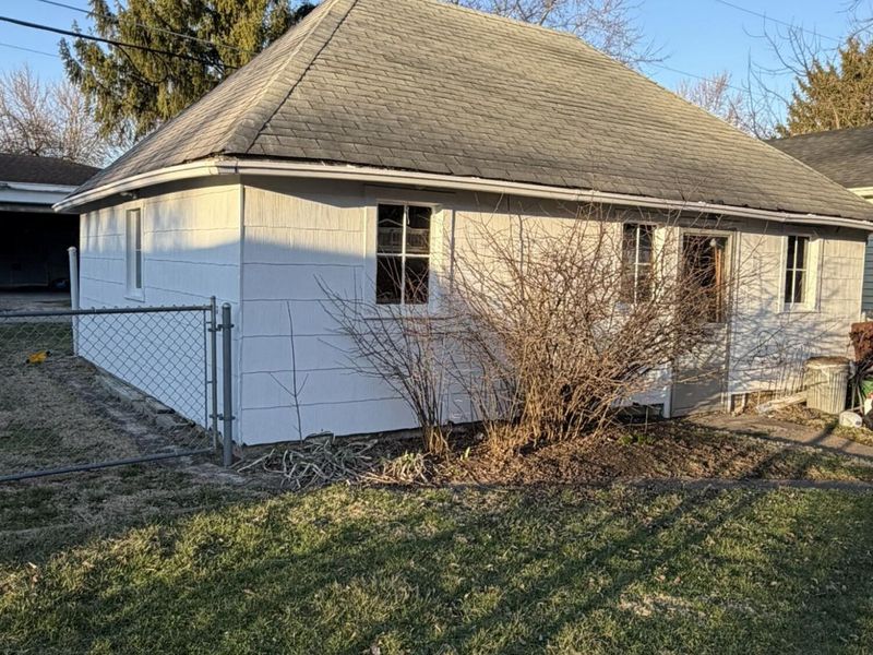 402 E Ward Street, Urbana, OH 43078 Photo 3