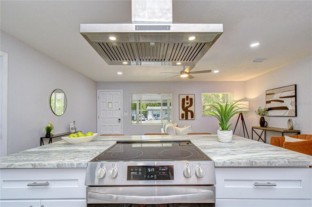 7235 15th Street N, Saint Petersburg, FL 33702 Photo