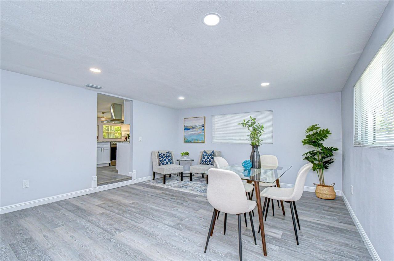 7235 15th Street N, Saint Petersburg, FL 33702 Photo