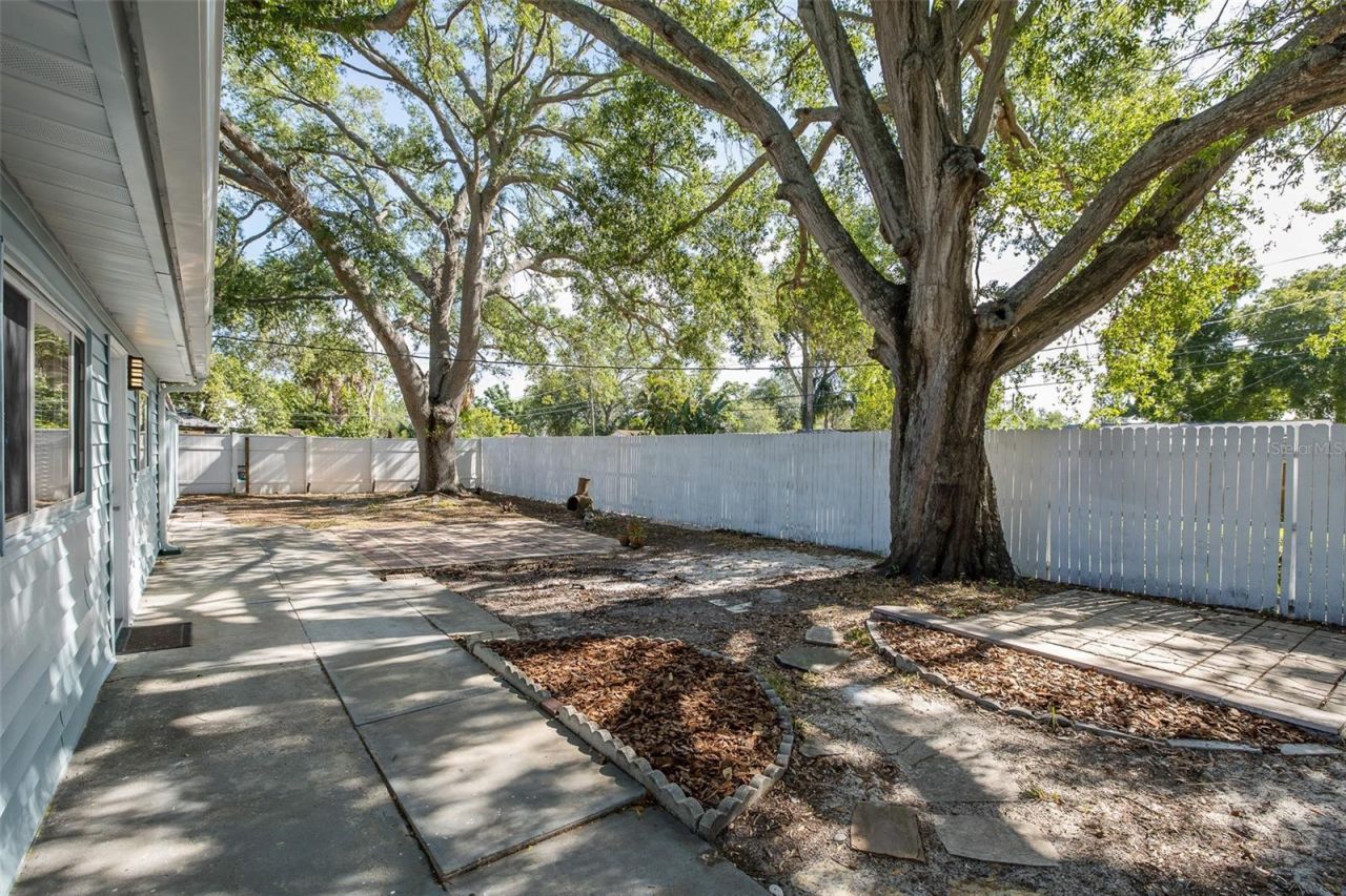 7235 15th Street N, Saint Petersburg, FL 33702 Photo