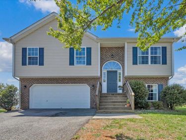 2722 Paddington Station LN , Vinton, VA 24179