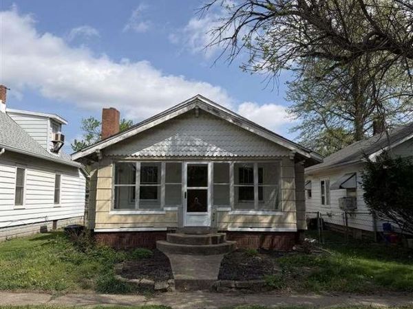 1904 7th Avenue, Terre Haute, IN 47807