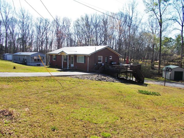 225 Cedar Hollow Dr , Camden, TN 38320