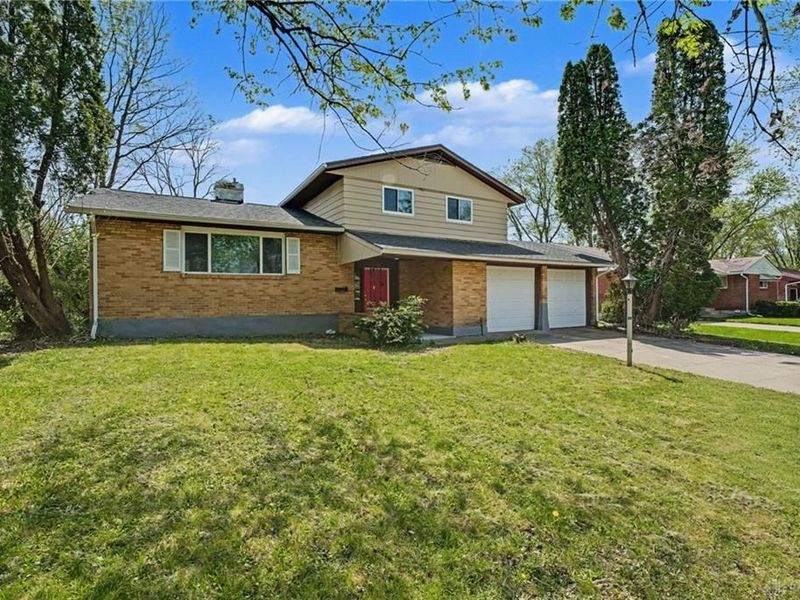 4718 Belcourt Drive, Jefferson Township, OH 45417 Photo 2