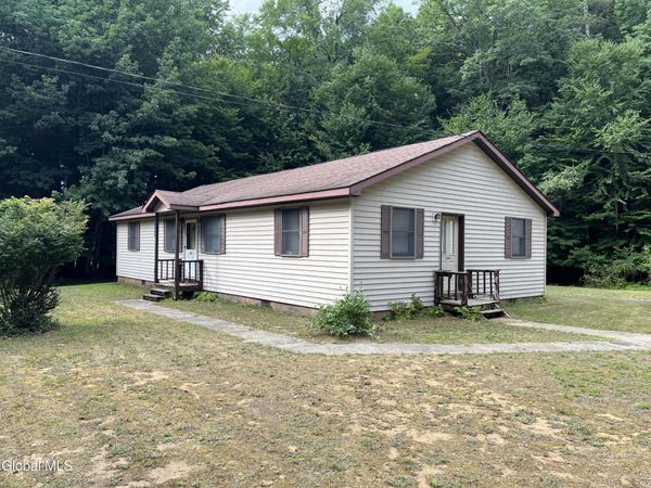 244 Hans Creek Road, Broadalbin, NY 12025