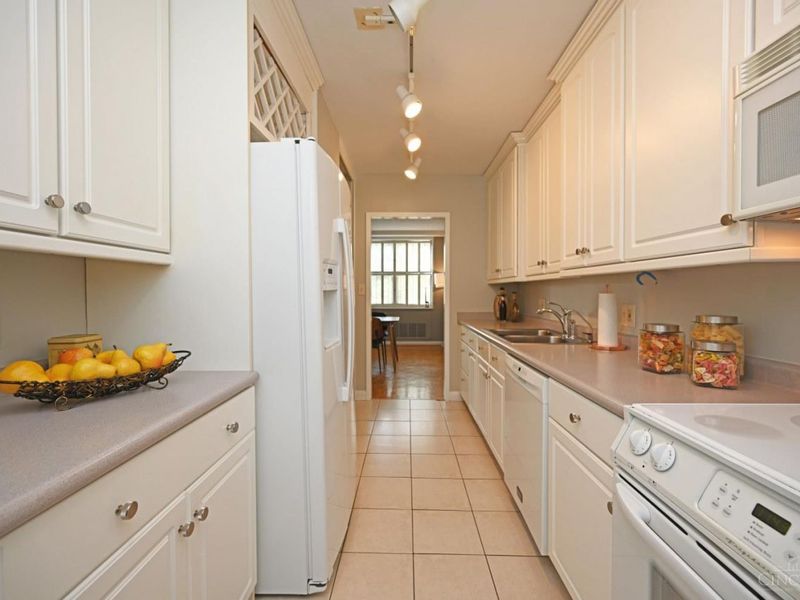 2444 Madison Road, Unit 202A, Cincinnati, OH 45208 Photo 17