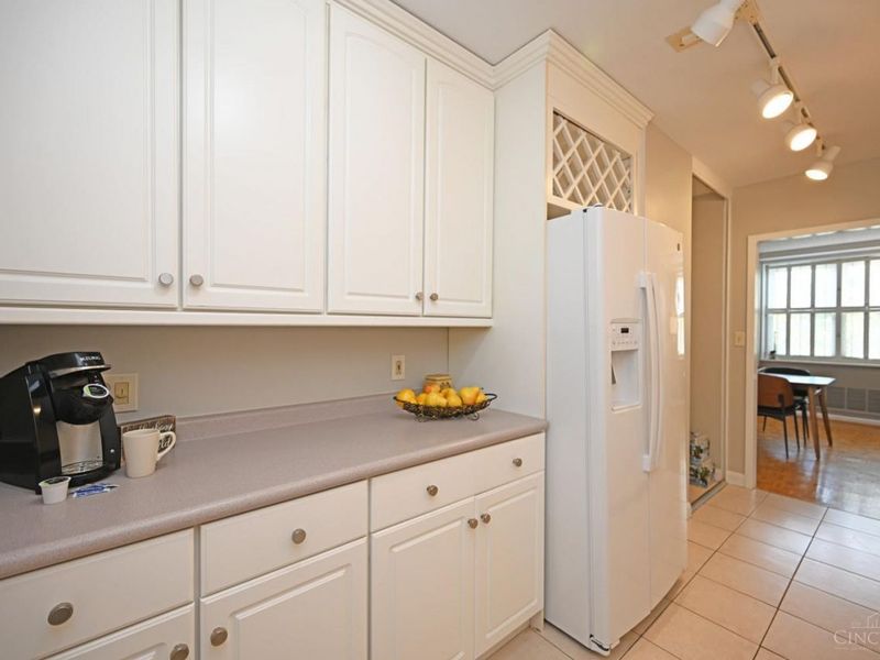 2444 Madison Road, Unit 202A, Cincinnati, OH 45208 Photo 19