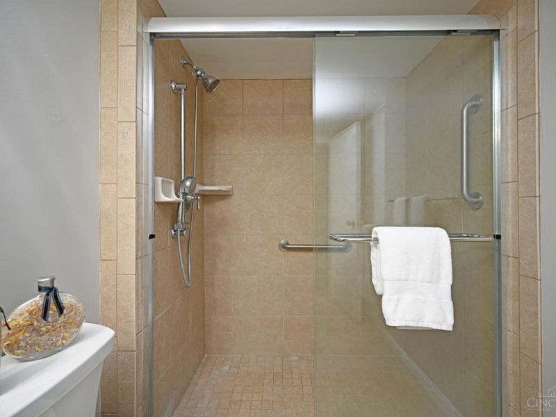 2444 Madison Road, Unit 202A, Cincinnati, OH 45208 Photo 24