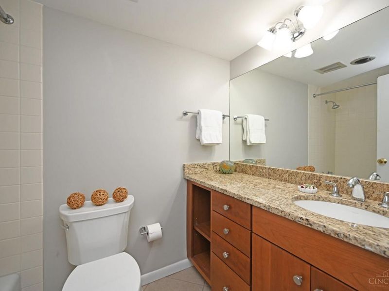 2444 Madison Road, Unit 202A, Cincinnati, OH 45208 Photo 27