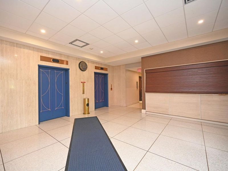 2444 Madison Road, Unit 202A, Cincinnati, OH 45208 Photo 4