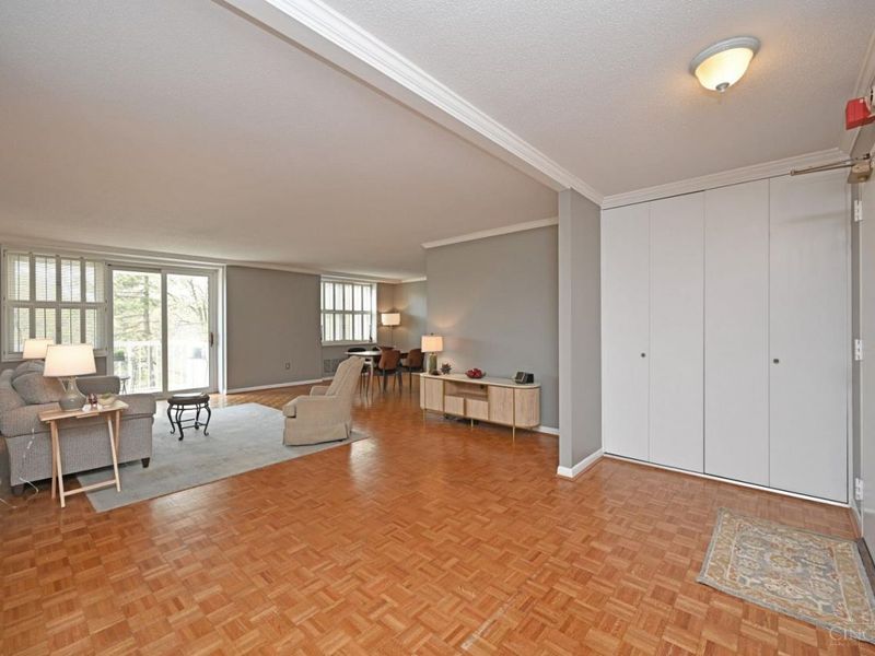 2444 Madison Road, Unit 202A, Cincinnati, OH 45208 Photo 9