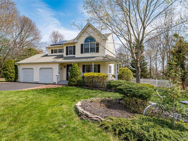 209 Fairway Drive , Wading River, NY 11792