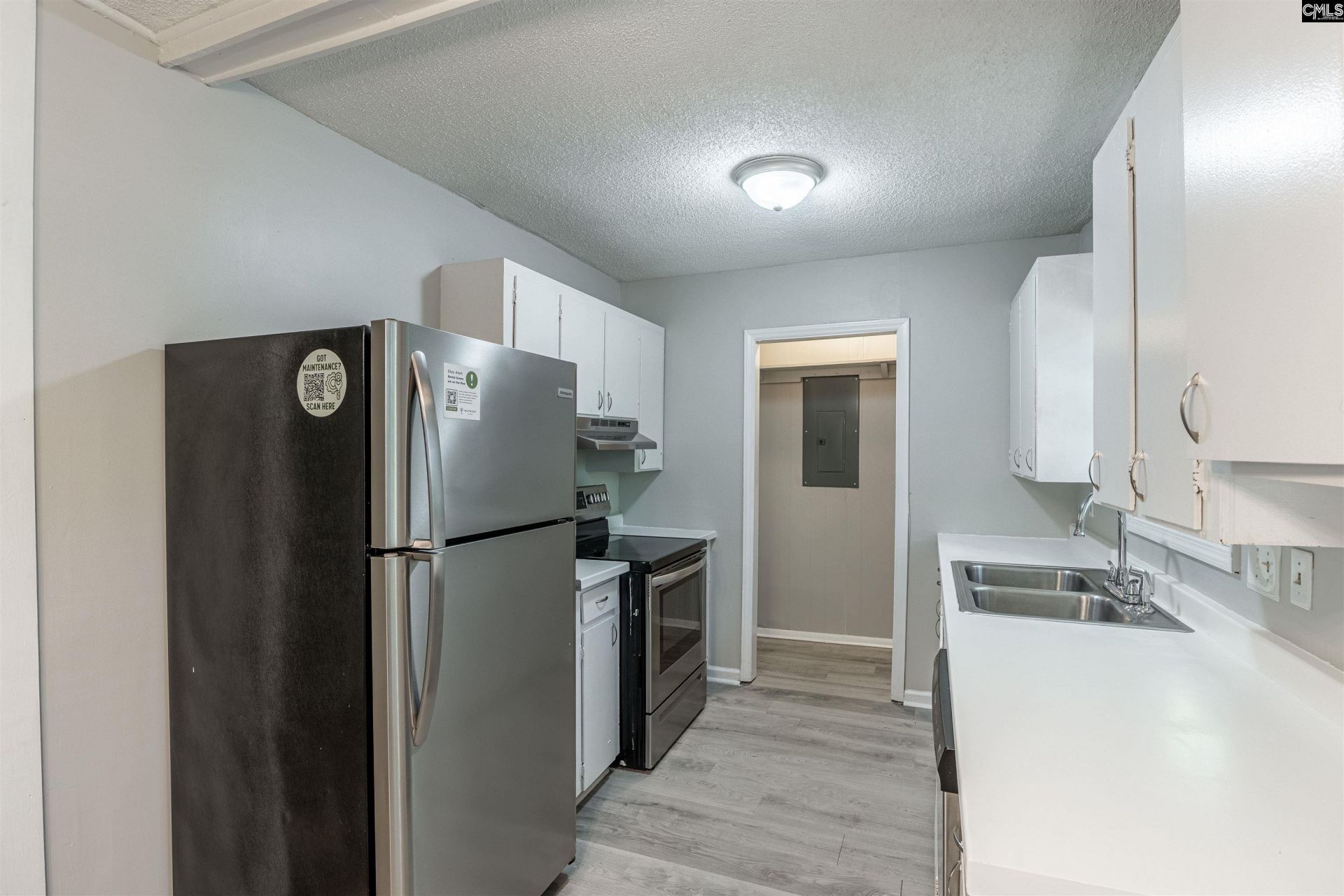 1336 Chadford Road Photo 12