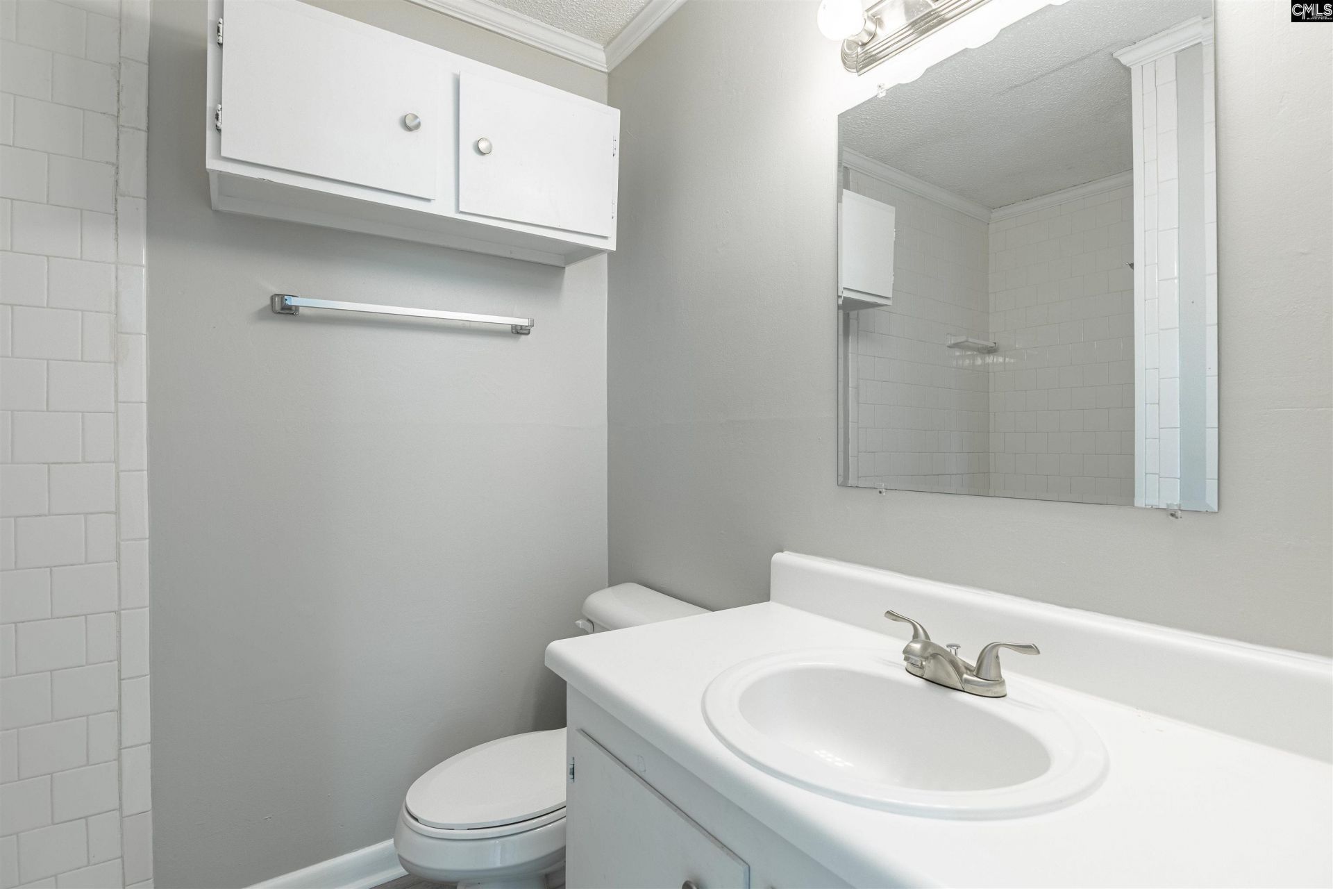 1336 Chadford Road Photo 17