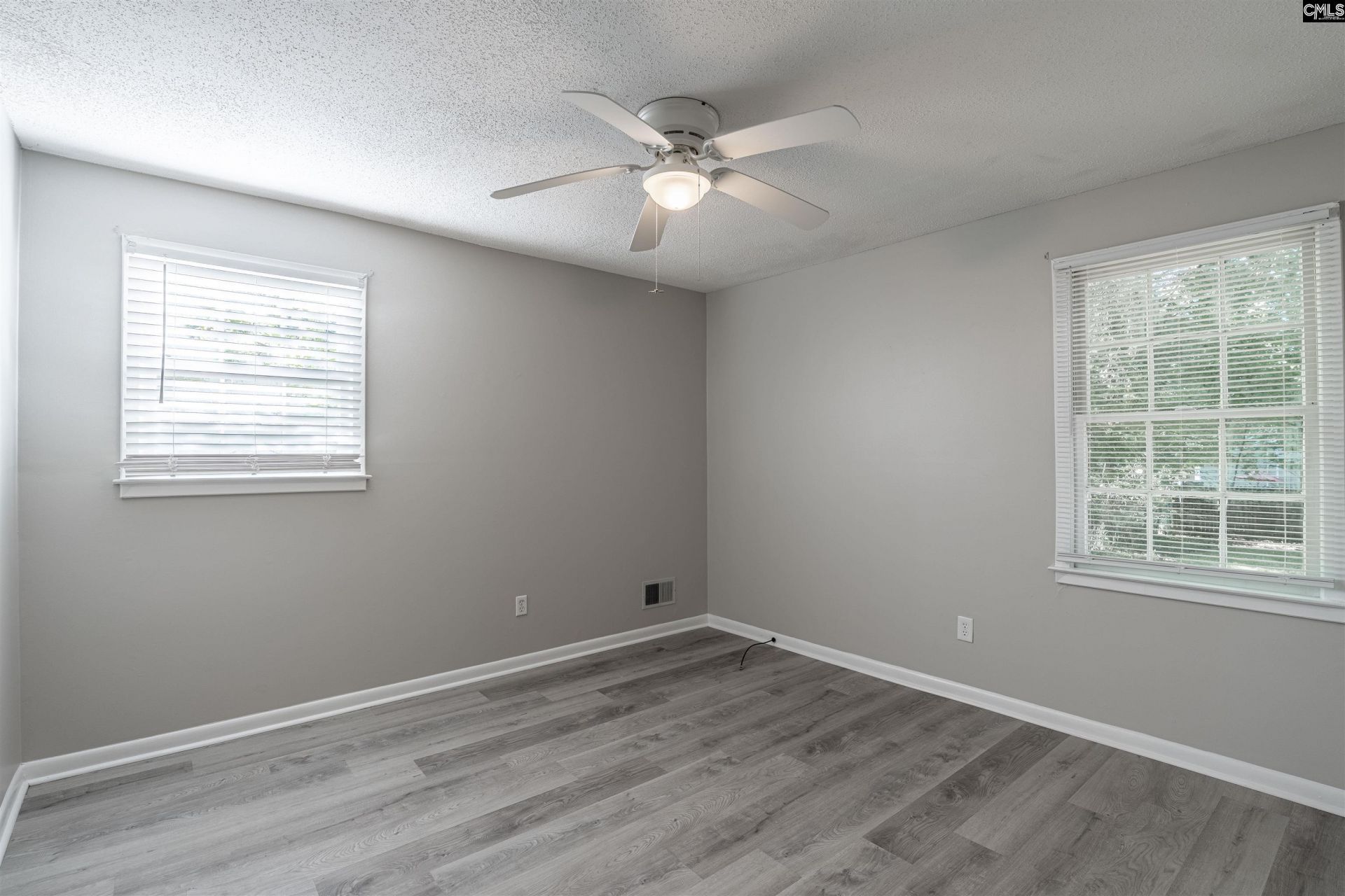 1336 Chadford Road Photo 19