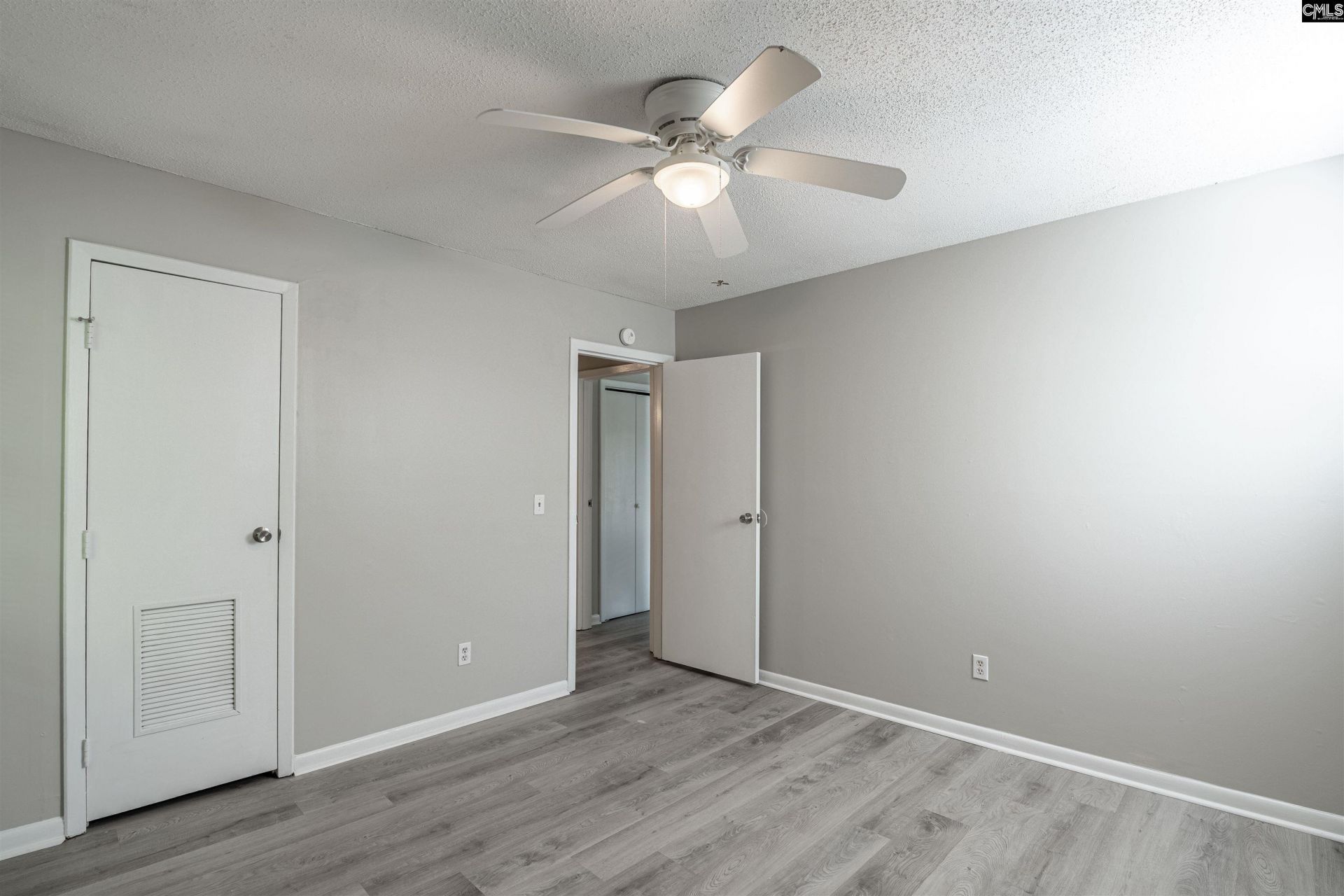 1336 Chadford Road Photo 20