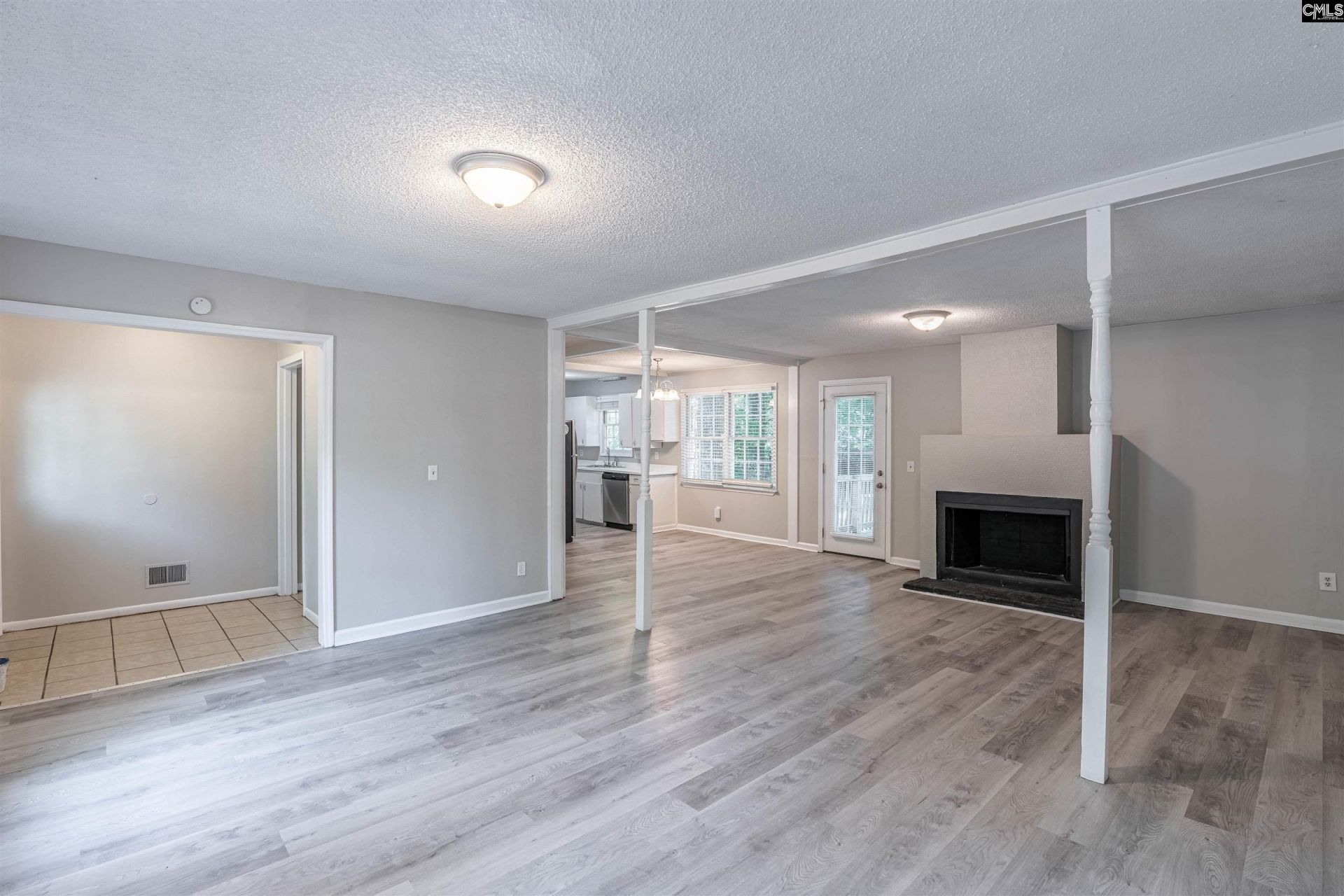 1336 Chadford Road Photo 6