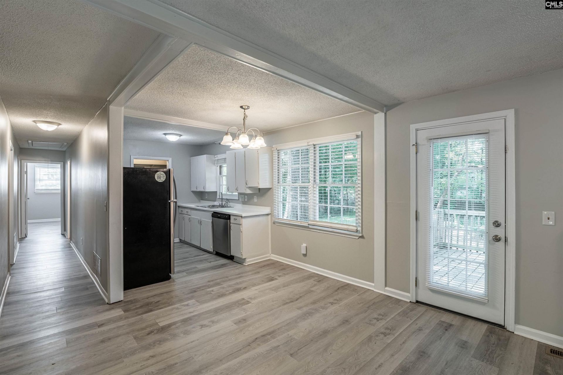 1336 Chadford Road Photo 8