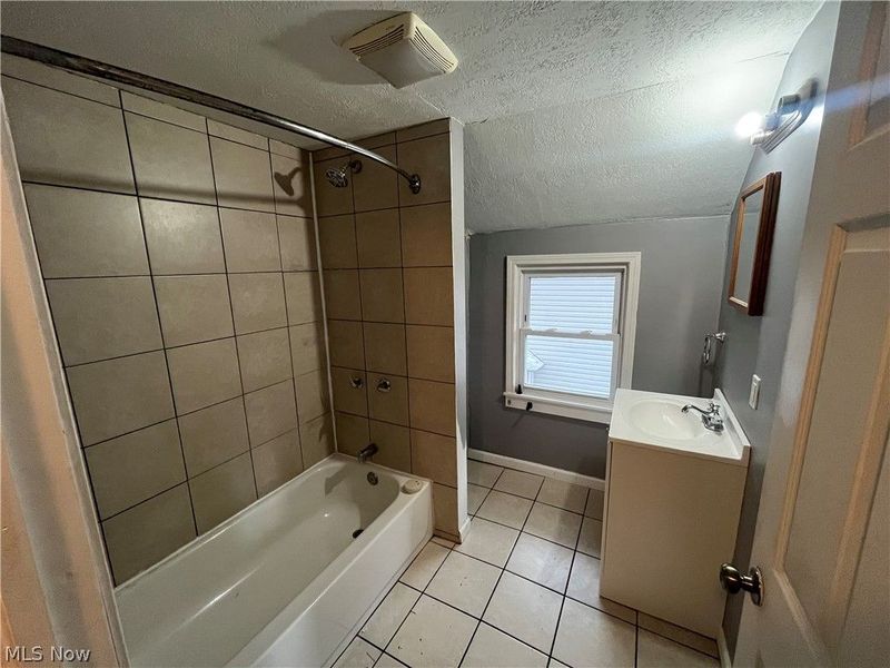 1270 Welsh Avenue, Akron, OH 44314 Photo 11