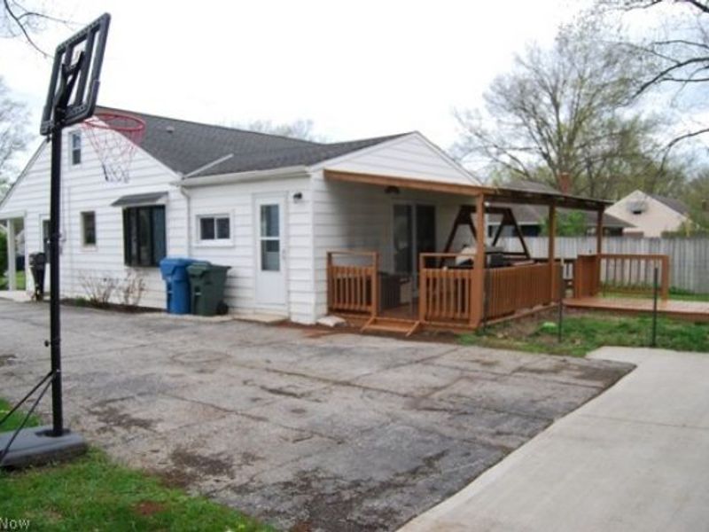 4567 Canterbury Road, North Olmsted, OH 44070 Photo 20