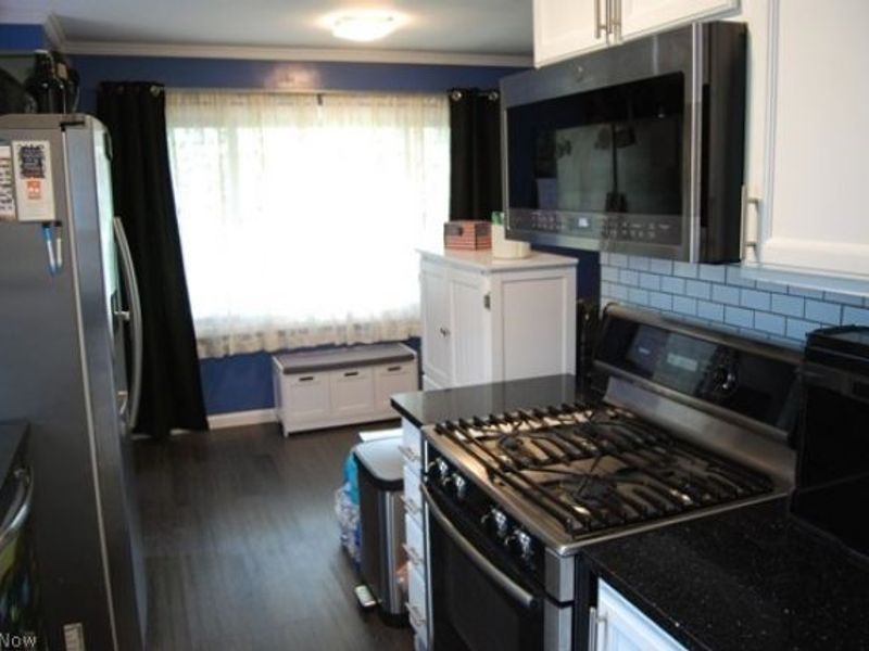 4567 Canterbury Road, North Olmsted, OH 44070 Photo 5