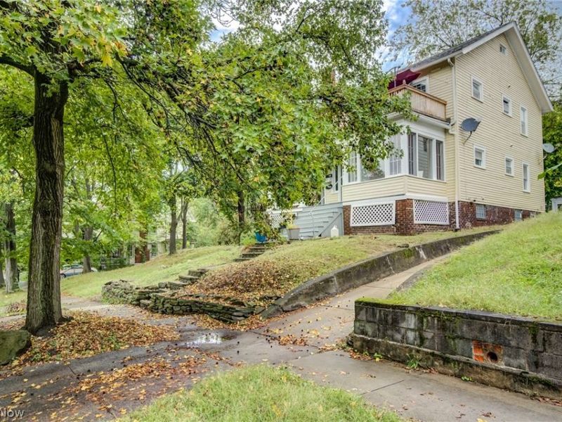 2245 Bellfield, Cleveland Heights, OH 44106 Photo 41