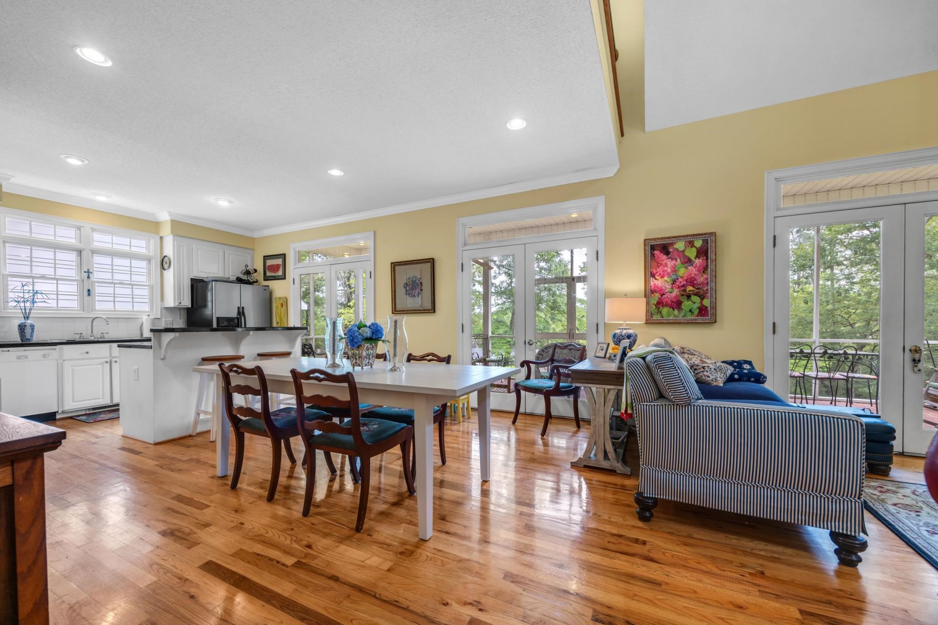 3231 Center Rd. Photo 26