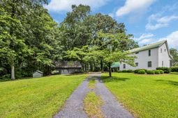 3231 Center Rd. photo 4