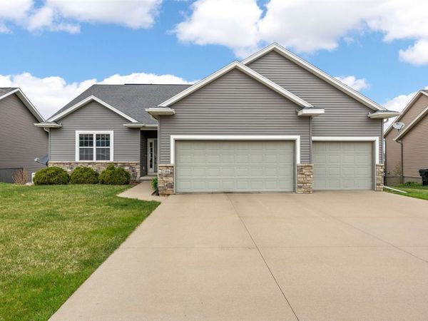 2106 Hallbrook ST SW, Cedar Rapids, IA 52404