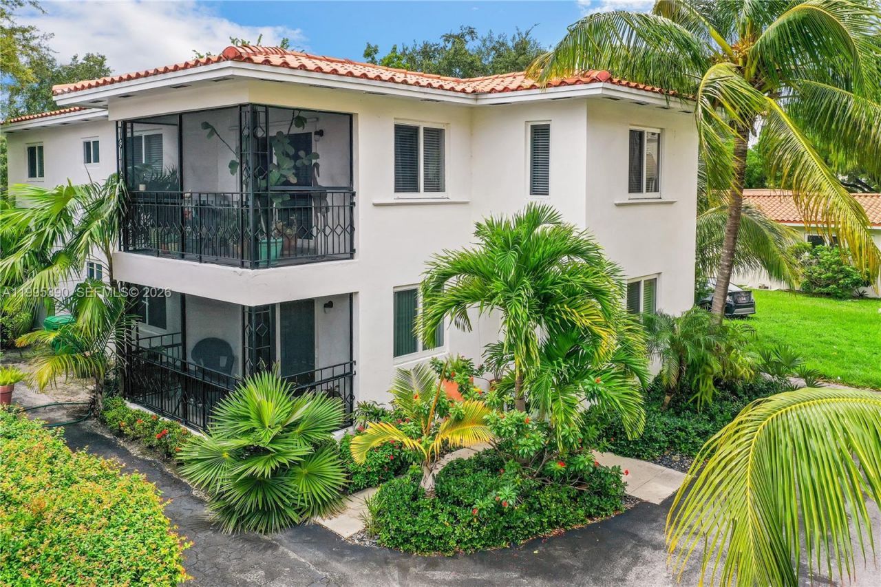 2720 S Le Jeune Rd, Unit 2720, Coral Gables, FL 33134 Photo