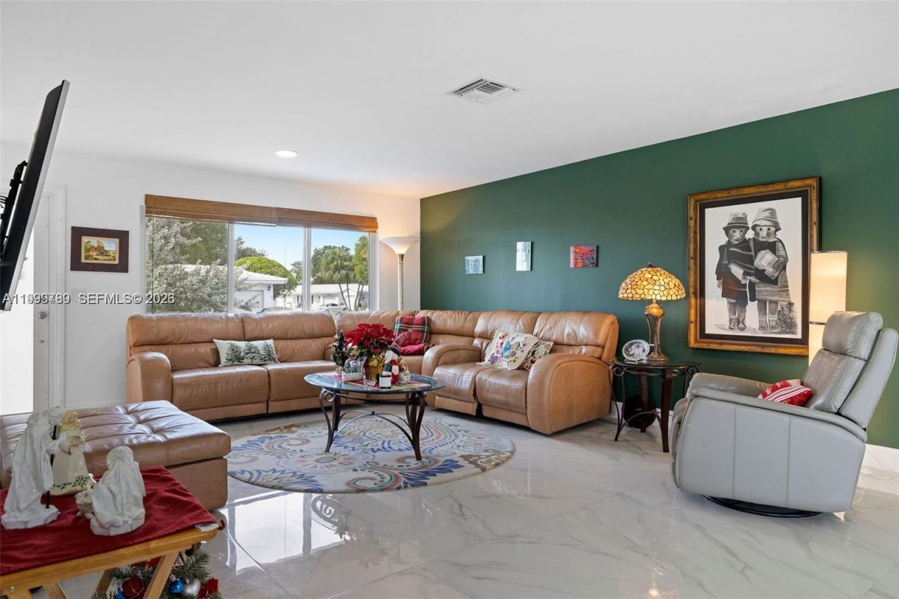 1086 NW 88th Way, Plantation, FL 33322 Photo