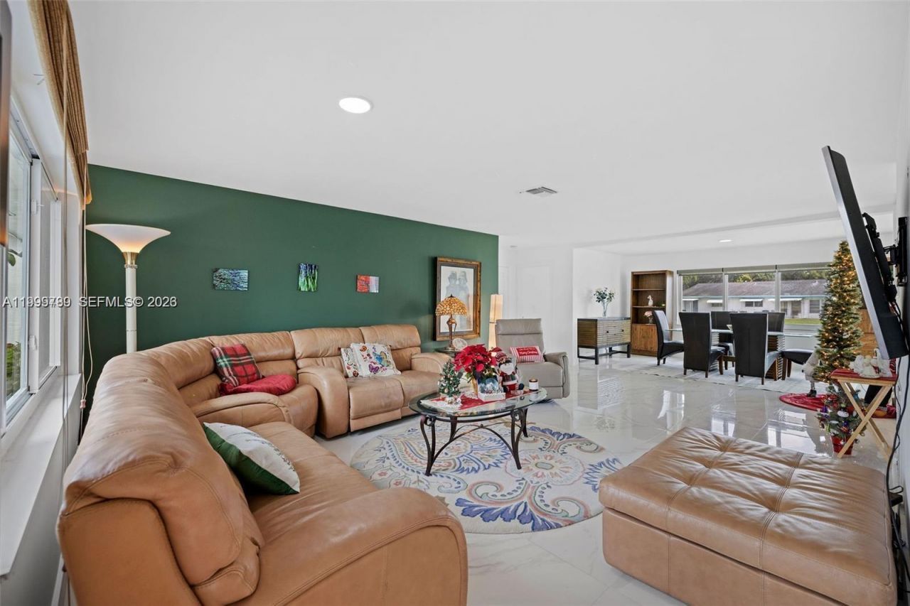 1086 NW 88th Way, Plantation, FL 33322 Photo