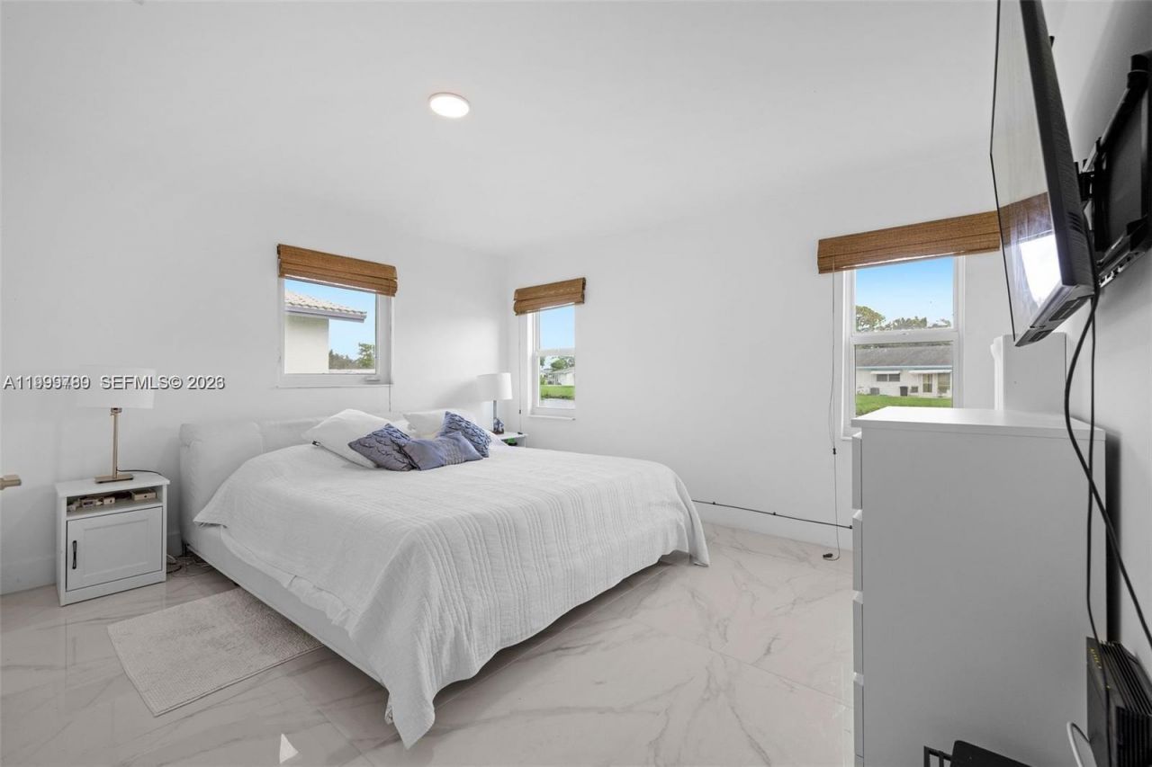 1086 NW 88th Way, Plantation, FL 33322 Photo