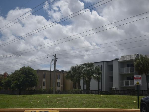5231 Geneva Way, Unit 204, Doral, FL 33166