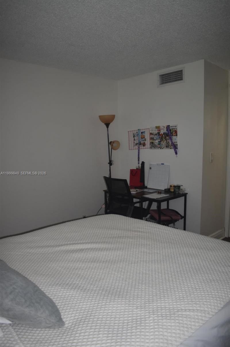 5231 Geneva Way, Unit 204, Doral, FL 33166 Photo