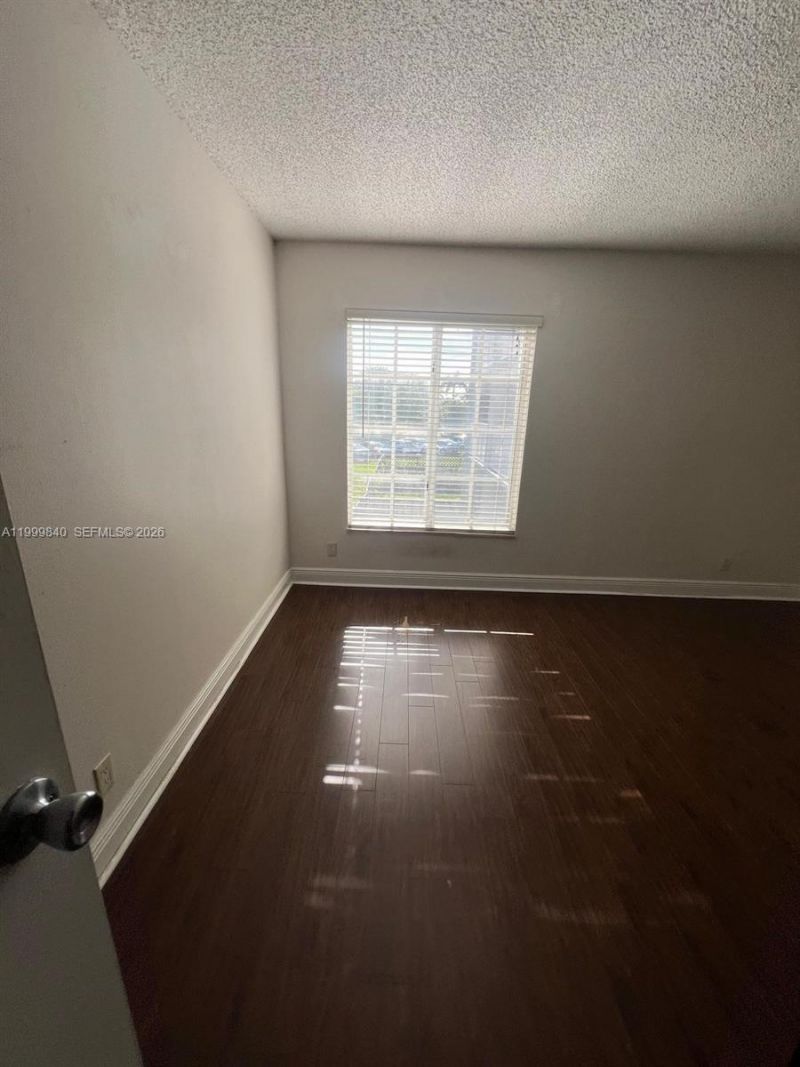 5231 Geneva Way, Unit 204, Doral, FL 33166 Photo