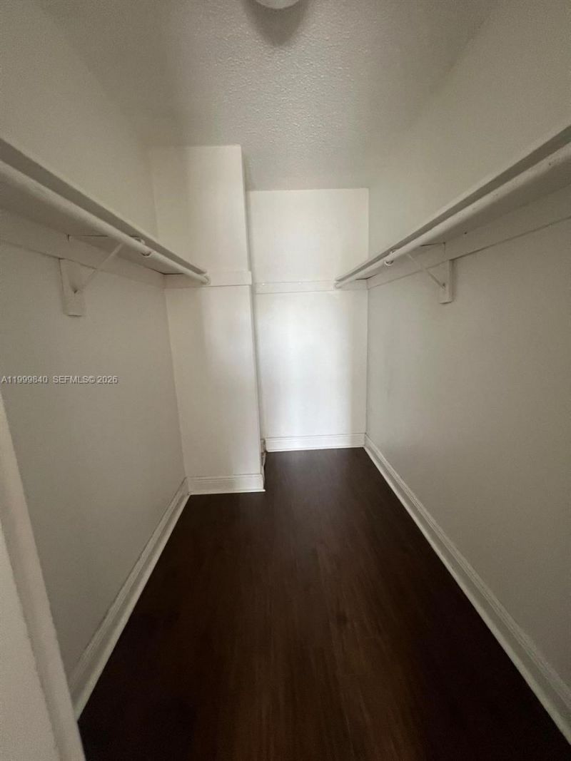 5231 Geneva Way, Unit 204, Doral, FL 33166 Photo