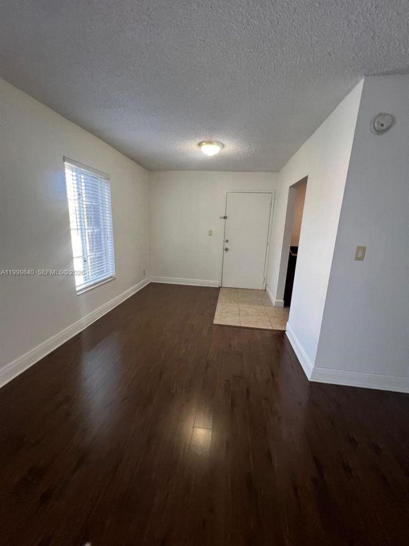 5231 Geneva Way, Unit 204, Doral, FL 33166 Photo