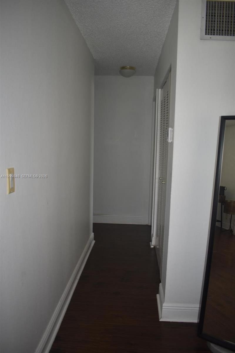 5231 Geneva Way, Unit 204, Doral, FL 33166 Photo